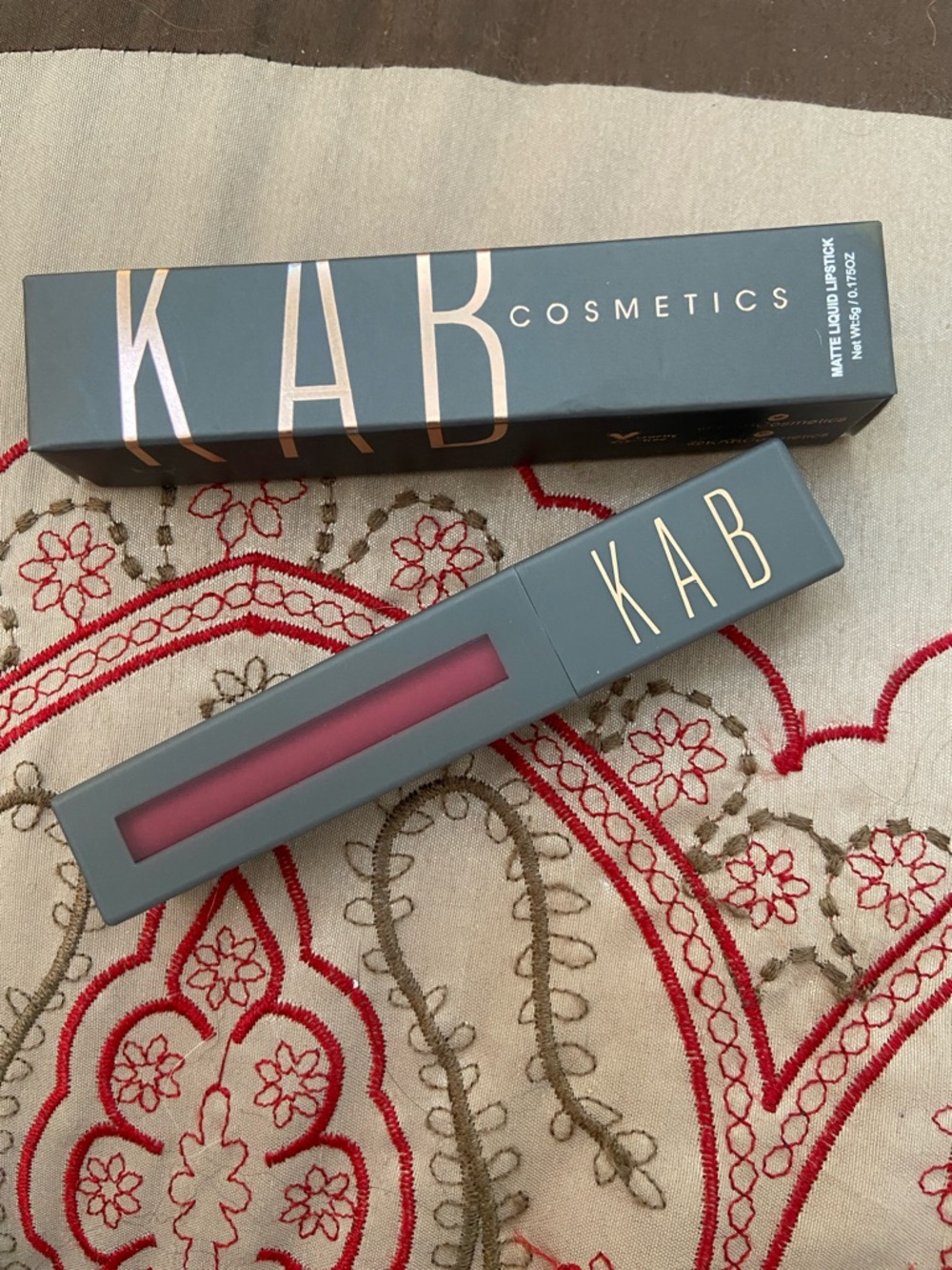 🆕 KAB Cosmetics Matte Liquid Lipstick - red velvet